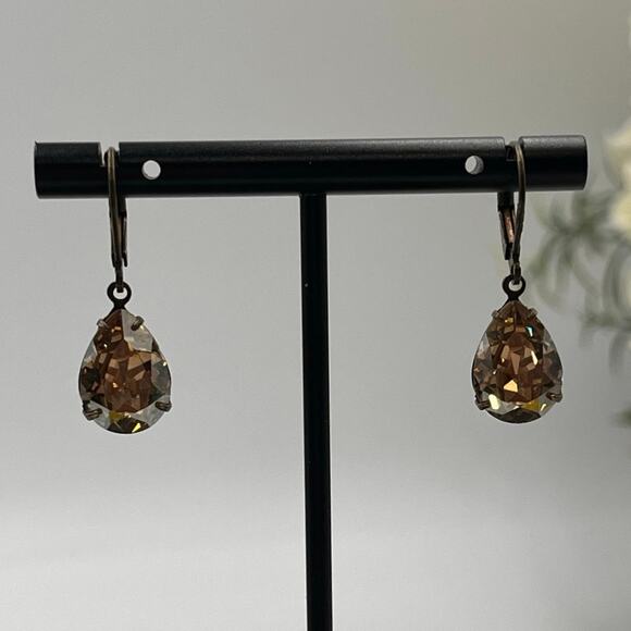 Liz Palacios Signed Swarovski Champagne Topaz Teardrop Crystal Leverback Earring - Picture 1 of 7
